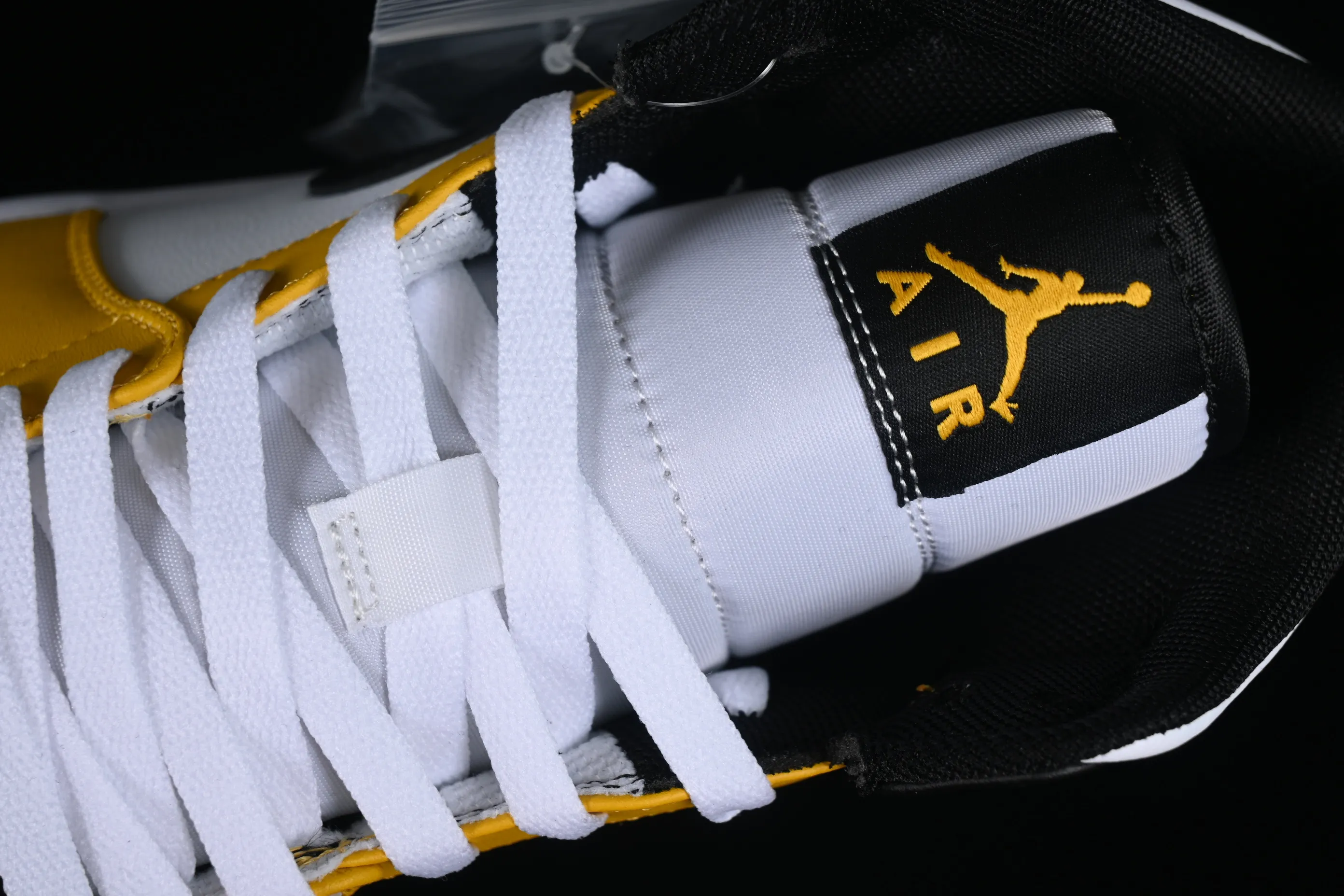 All categories Air Jordan Jordan series basketball shoes Air Jordan 1 Mid Air Jordan 1 Mid AJ1 Joe 1 white black yellow Chinese culture and leisure sneakers DQ8426-701